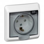 30832 Розетка скрытая с заземлением со шторками IP44 белая ЭТЮД PC16-044B