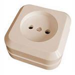 6153 Розетка наружная без заземления (квадрат) кремовый Makel 45202